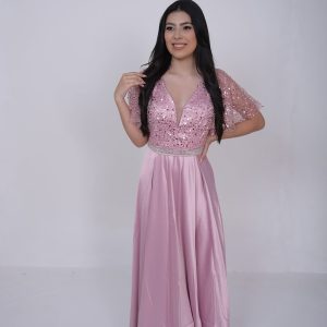 estido largo rosa con brillo y mangas elegantes